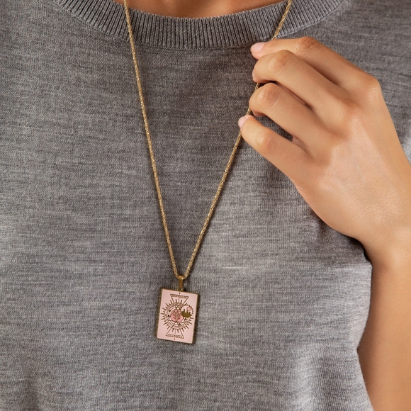 NEW Harry Potter Hogwarts Gryffindor Jewlery Necklace Charm Pendant Rose Gold - Picture 2 of 2